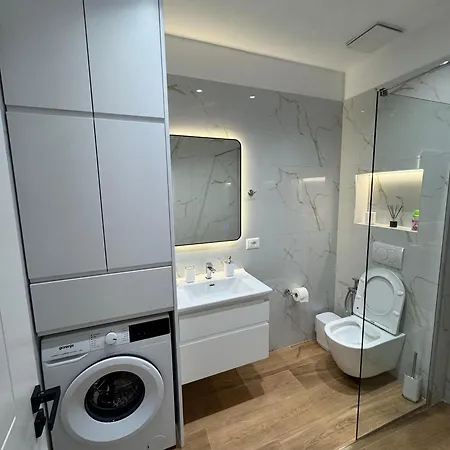 Vitamine Luxury 2 Saranda